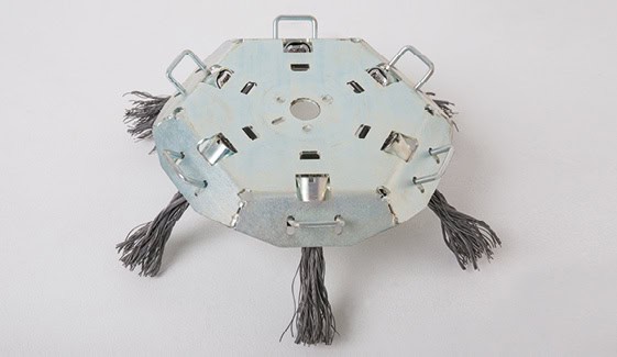 Brush carrier
